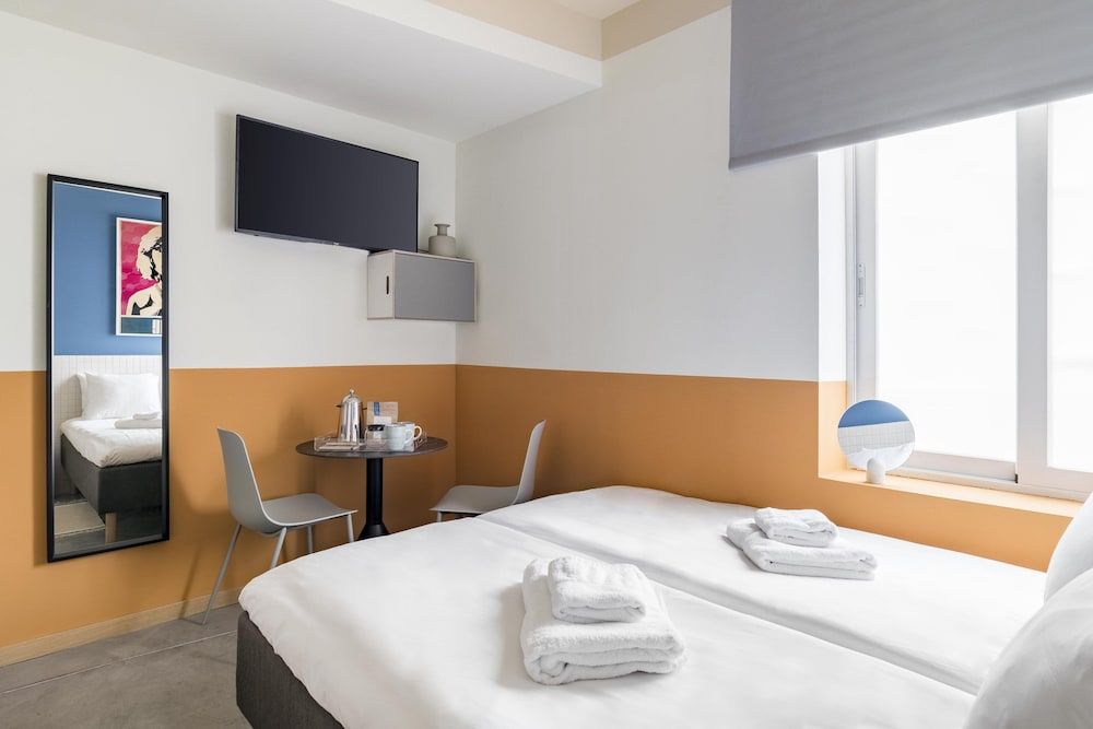 Bob W Chueca Quiet Chueca Design Studio 8