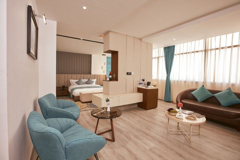 undefined Indreni Suites Hotel 7