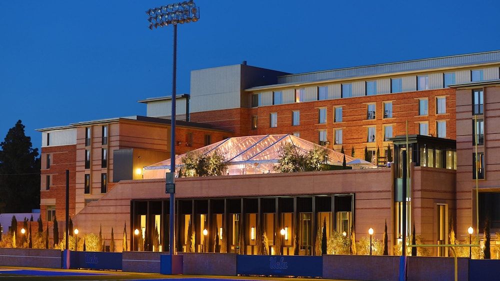 undefined Luskin Hotel 5