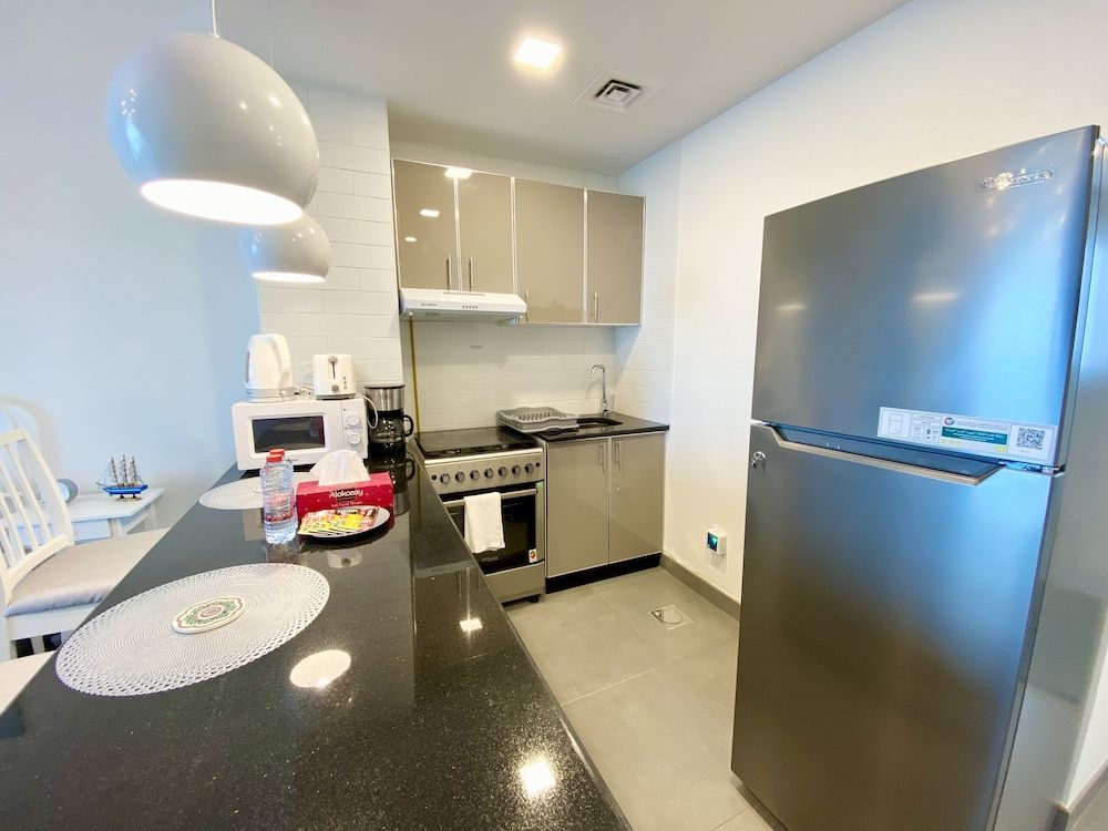 undefined Marco Polo - Pastel Studio with Stunning Aerial City Views 6