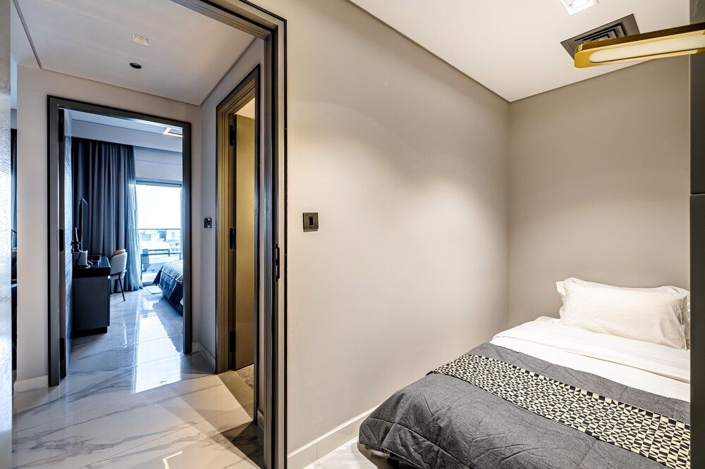 MAG 318 Business Bay Dubai Premier Apartment 5