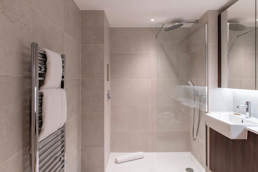 Cove Landmark Pinnacle Studio Apartment 2