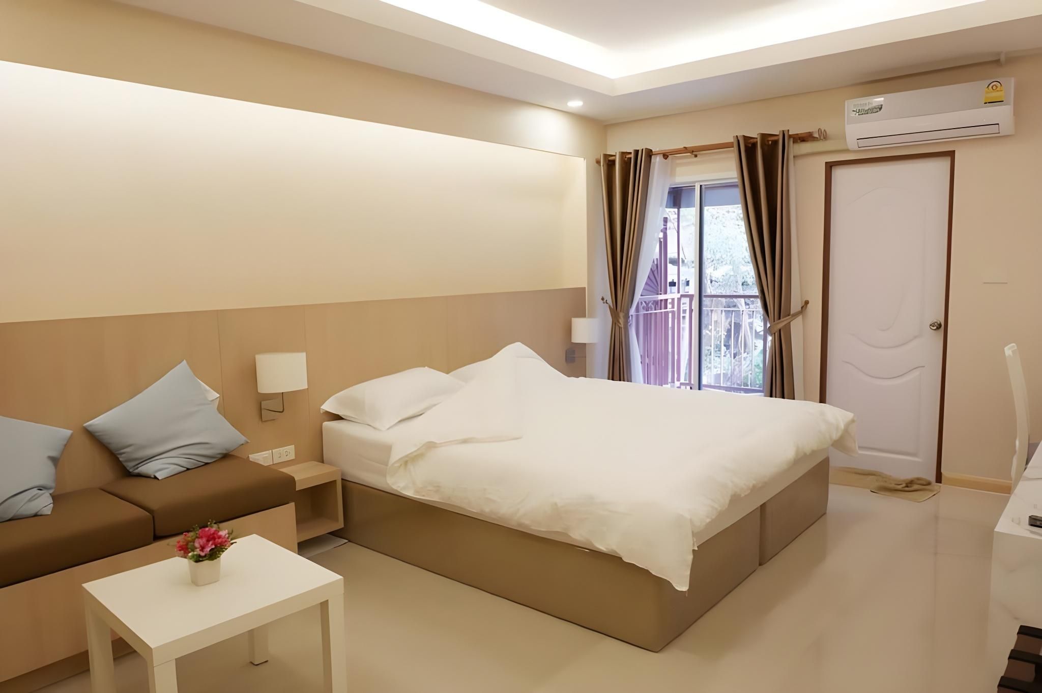 undefined Tree Place 6