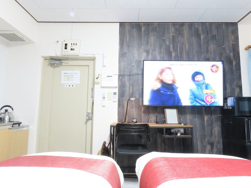 Rolands House 301 Apartment 14