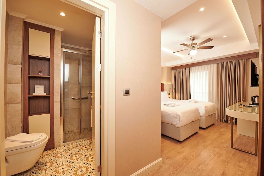 Saratoga Hotel Sultanahmet Deluxe Double or Twin Room, 2 Bedrooms, City View 8