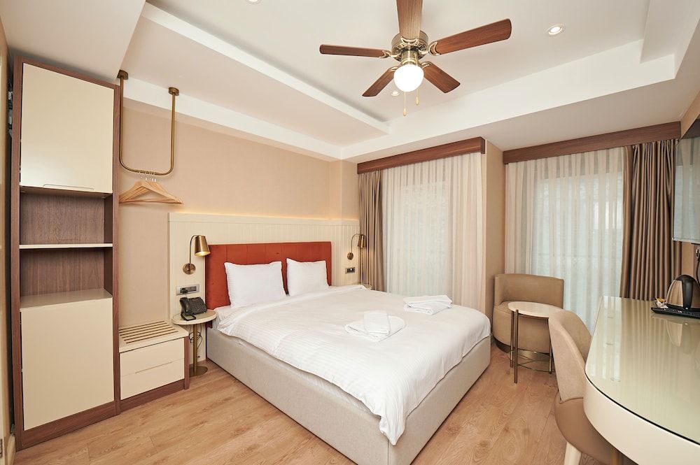 Saratoga Hotel Sultanahmet Deluxe Double or Twin Room, 2 Bedrooms, City View 7