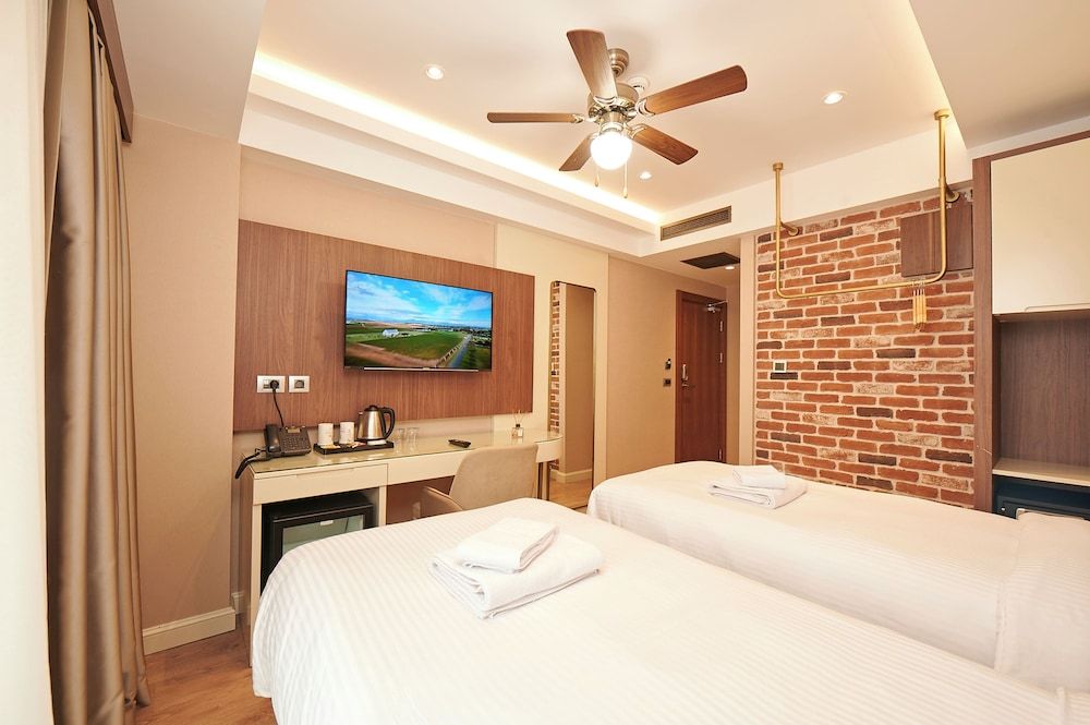 Saratoga Hotel Sultanahmet Deluxe Double or Twin Room, 2 Bedrooms, City View 9