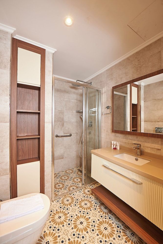 Saratoga Hotel Sultanahmet Deluxe Double or Twin Room, 2 Bedrooms, City View 12