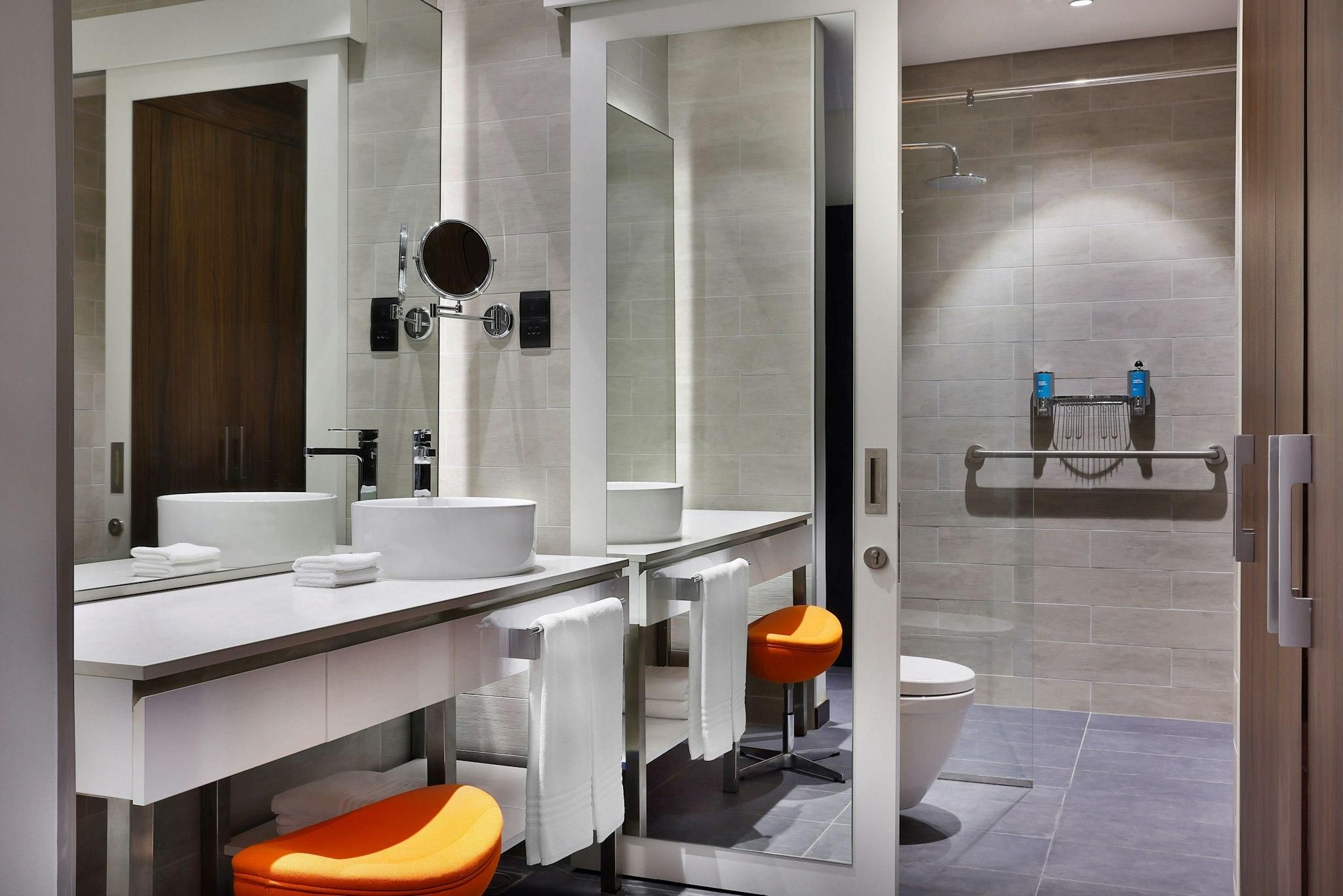 Aloft, Guest room, 2 Twin