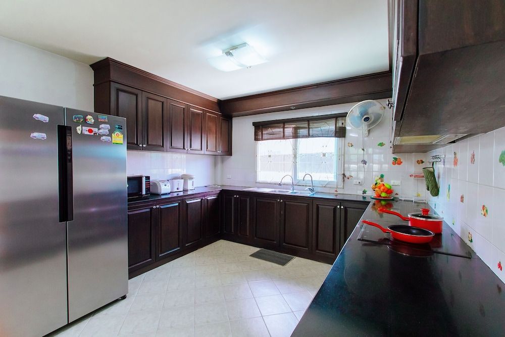 undefined Captivating 3-bed Villa in Muang Pattaya 5