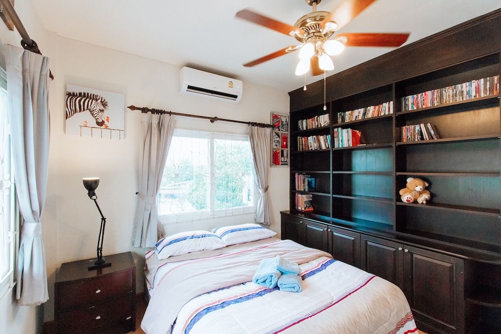 Captivating 3-bed Villa in Muang Pattaya Villa 2