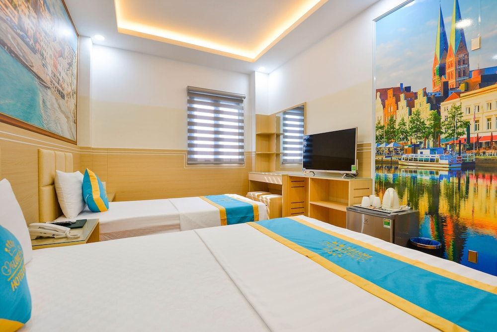 Love Hotel Airport Deluxe Triple Room 3