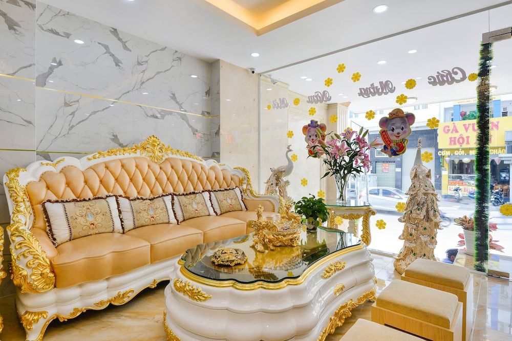 undefined Love Hotel Airport 6