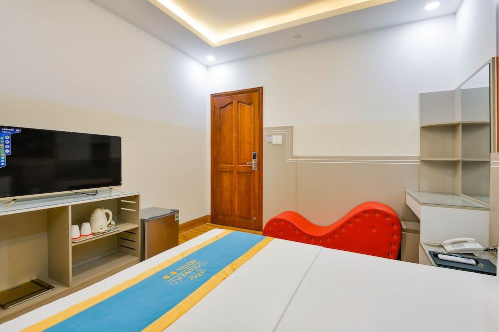 Love Hotel Airport Superior Double Room 2