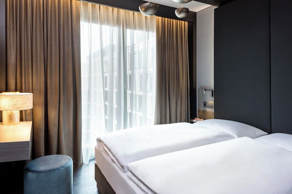 Hotel AMANO East Side Comfort Room 4