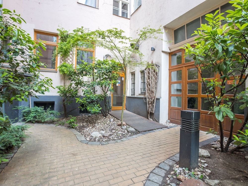 undefined Schoenhouse Avenue by Limehome 9