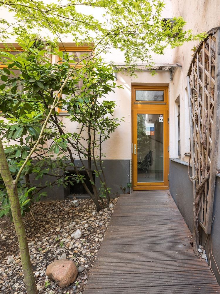 undefined Schoenhouse Avenue by Limehome 7