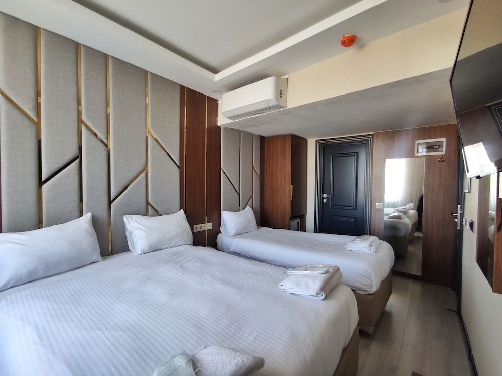 undefined The Golden Pera's Hotel & Spa 2