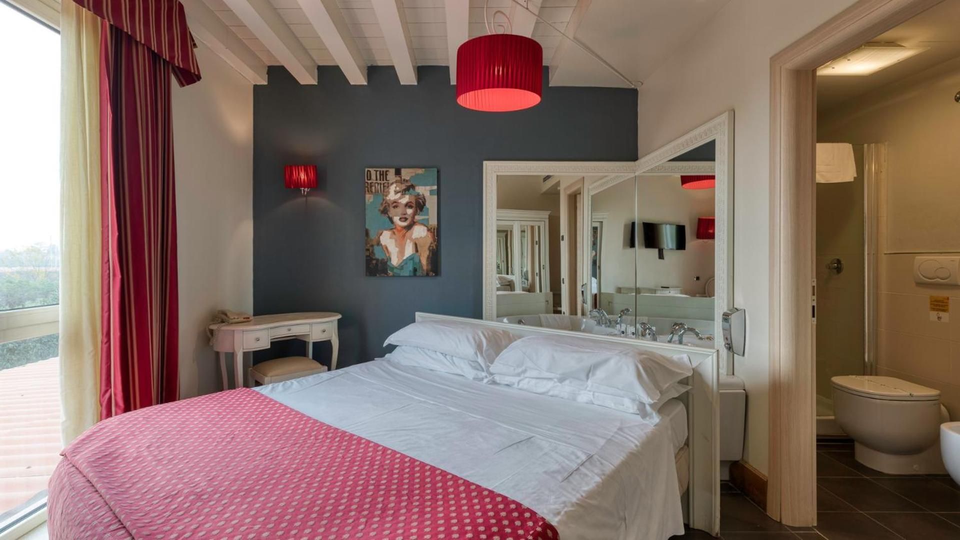 Double Room with Spa Bath