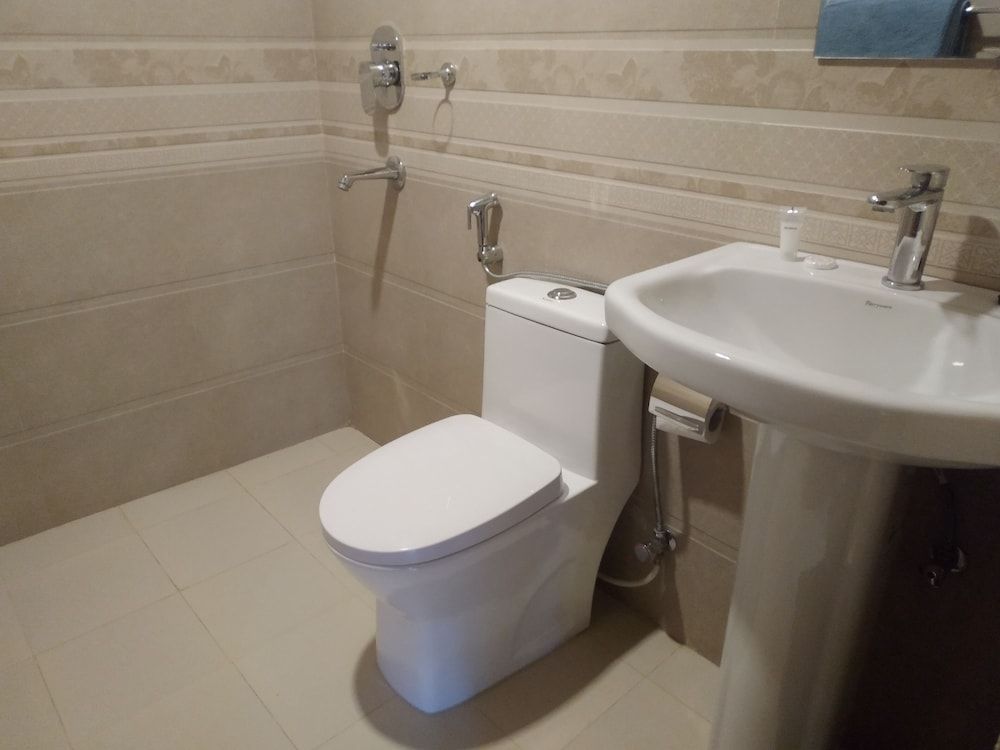 Hotel Green Plum Deluxe Double or Twin Room 11