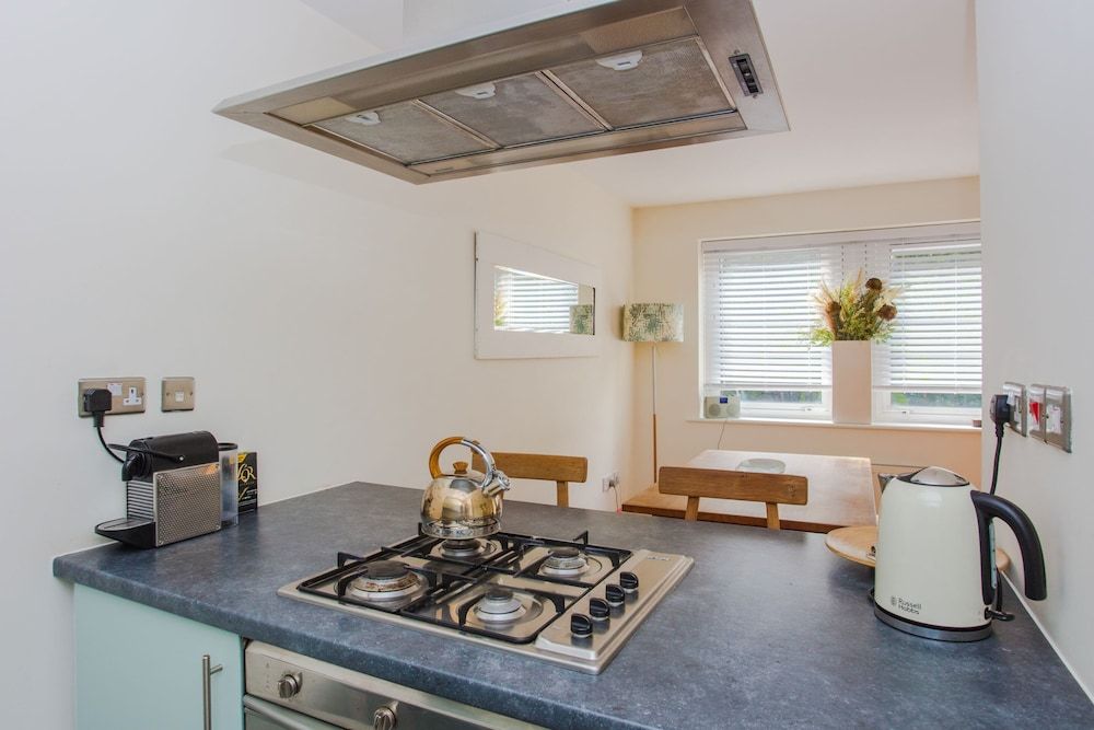 undefined 1 Bed with Balcony by Broadway Market & Columbia Road 6