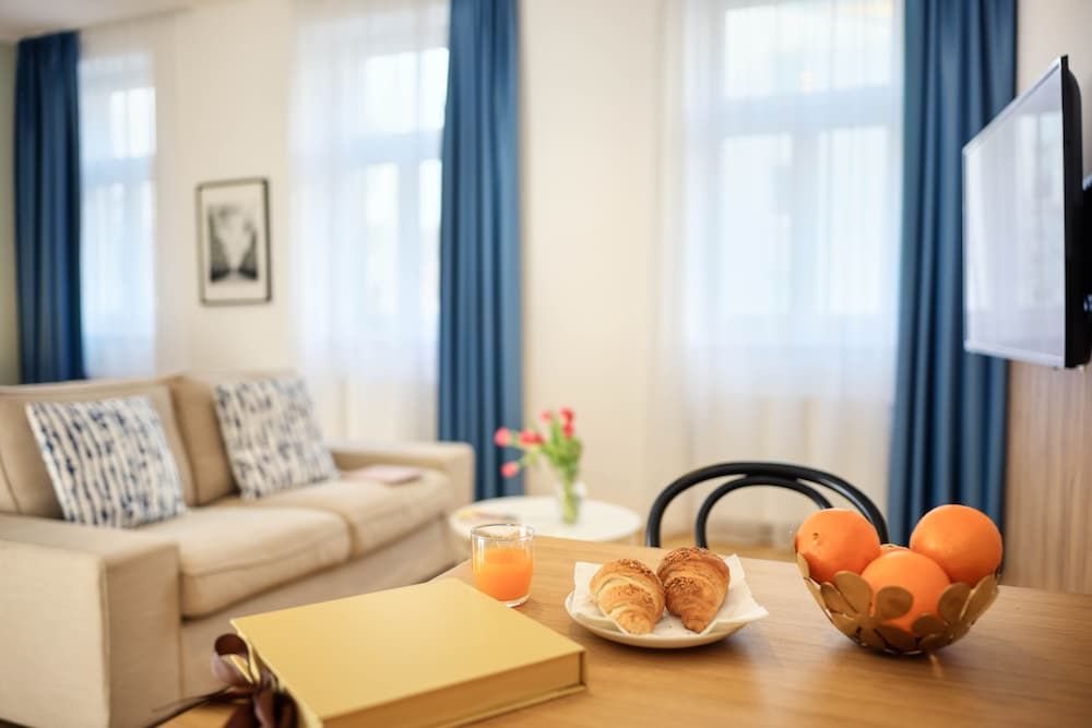 Jimmy's Apartments Dandelion Executive Studio 9