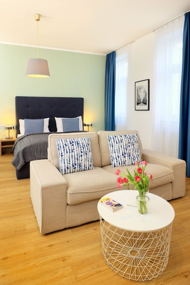 undefined Jimmy's Apartments Dandelion 2