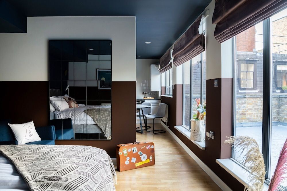 Bob W Tower of London Design Studio 6