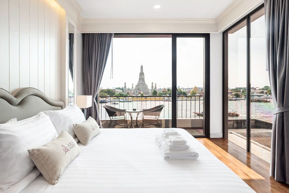 ARUN Riverside Bangkok Executive Studio Suite, River View