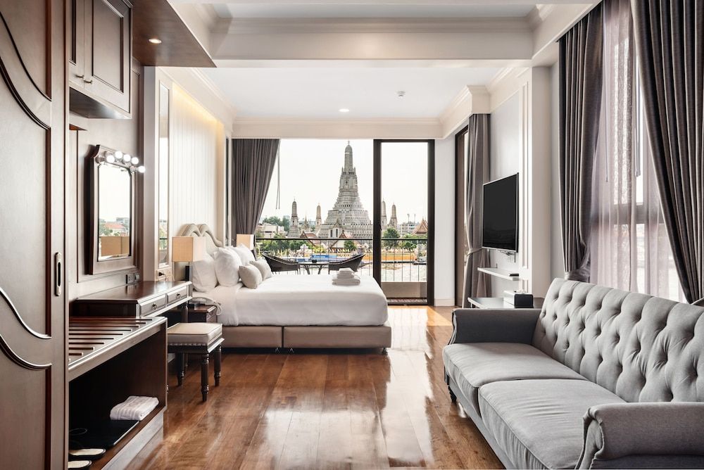 ARUN Riverside Bangkok Executive Studio Suite, River View 7