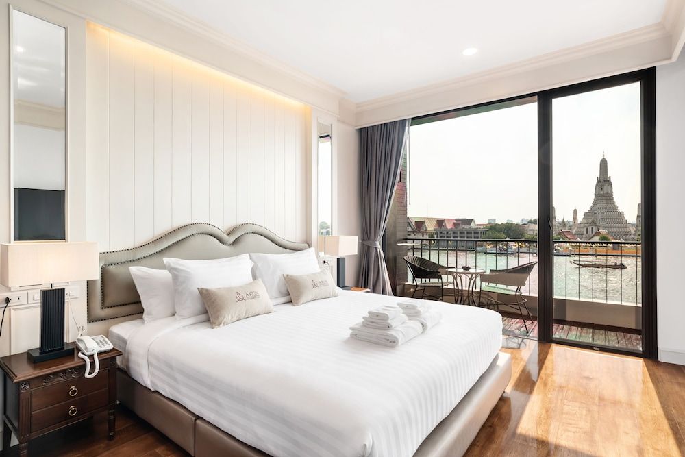 ARUN Riverside Bangkok Executive Studio Suite, River View 8