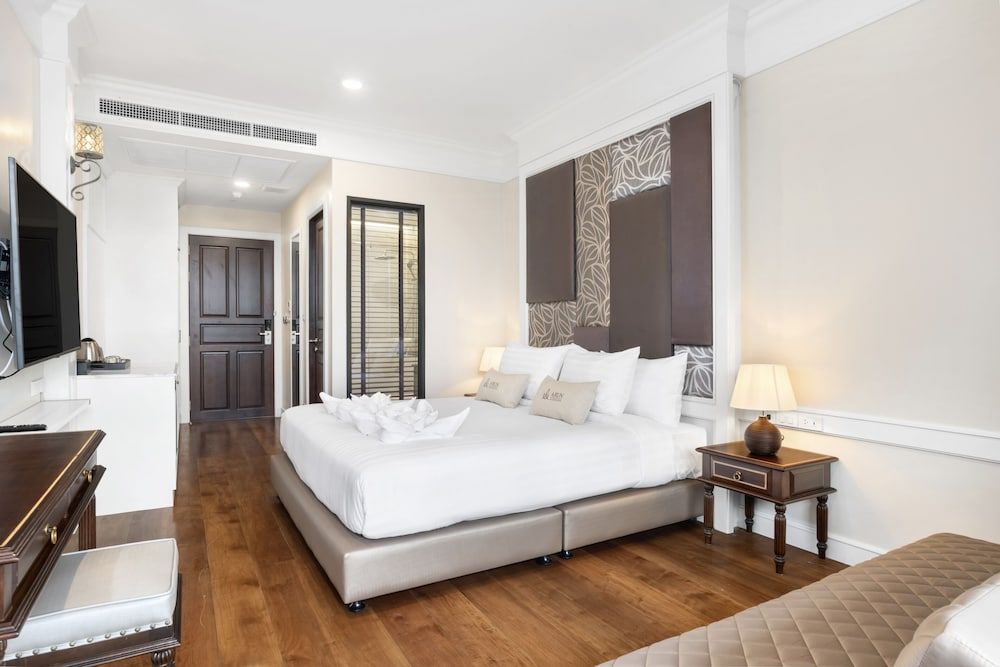 ARUN Riverside Bangkok Standard Double Room, 1 King Bed, Balcony, No View 2