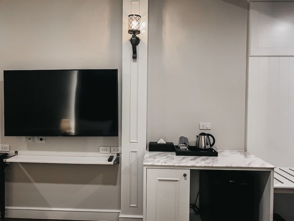 ARUN Riverside Bangkok Standard Double Room, 1 King Bed, Balcony, No View 11