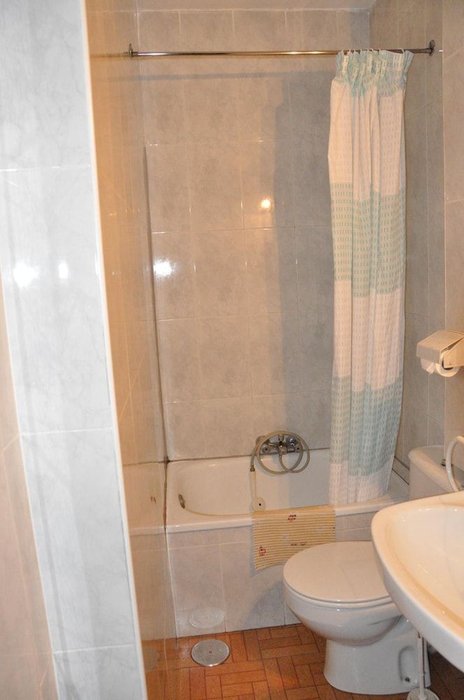 undefined Hostal Los Arcos 9