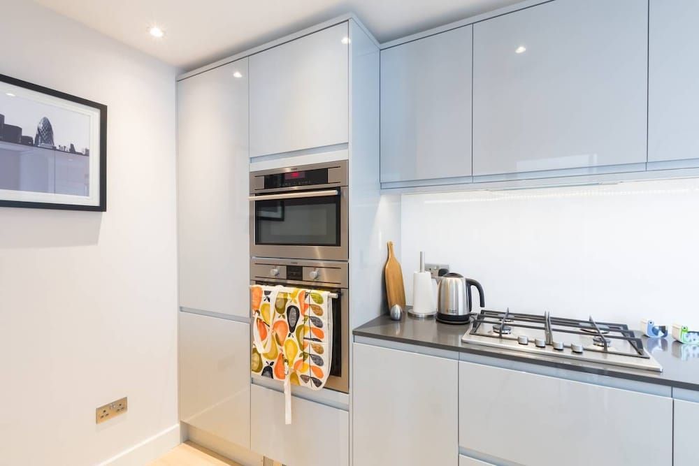 undefined Beautiful Brook Green 2 bed Flat, Close to Tube 4