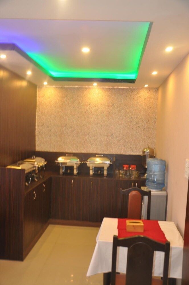 undefined Thamel Home 7