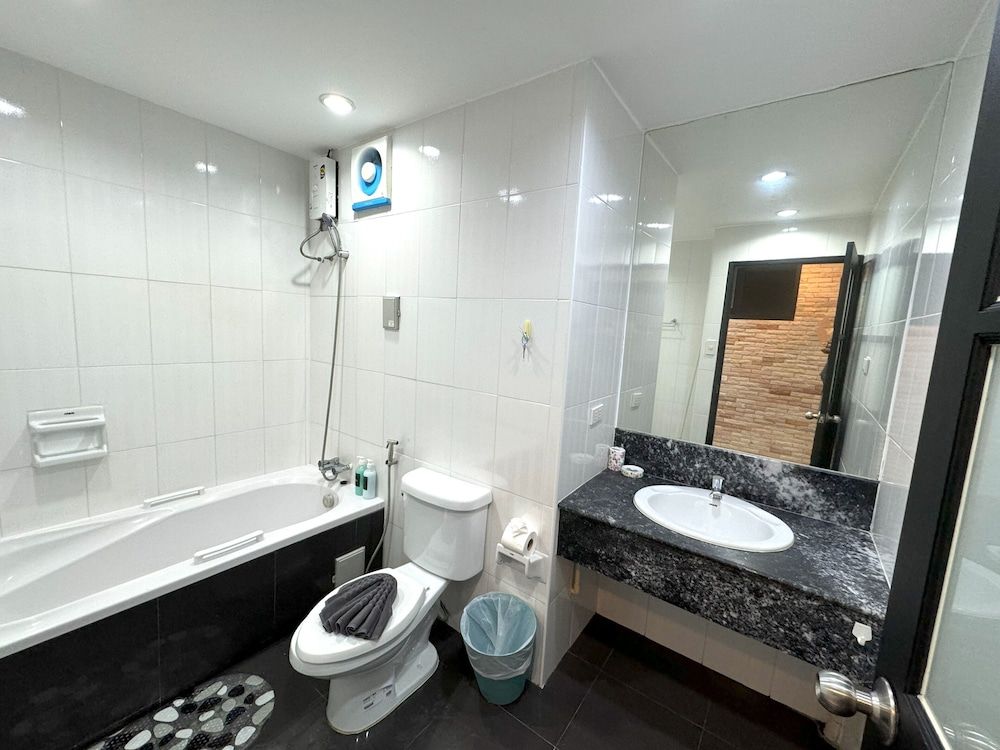 Patong Tower by Lofty Panoramic Apartment, 2 Bedrooms, Mountain View 6