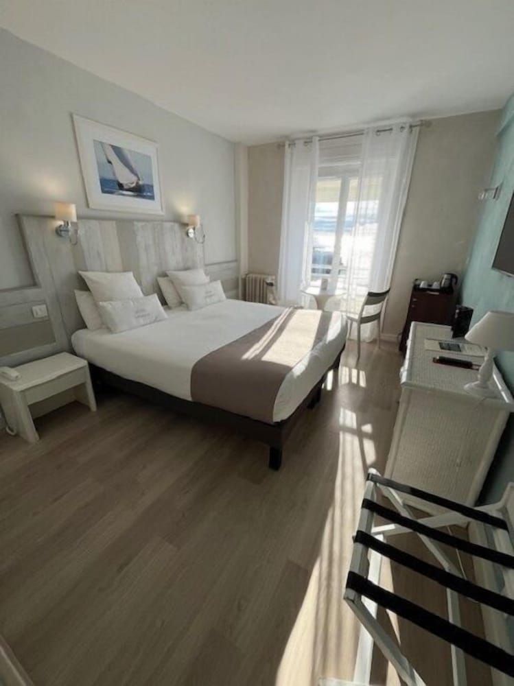 The Originals Boutique, Hôtel Miramar Double Room, Sea facing 5