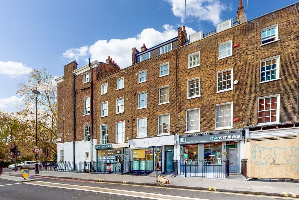 undefined Park Lane Apartments Baker Street 4