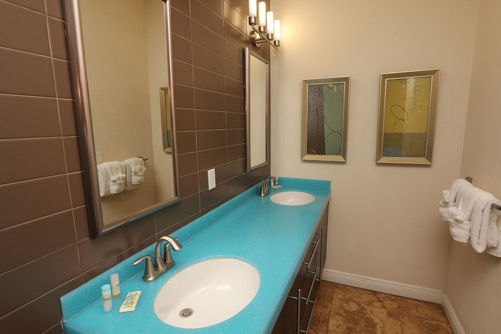 Standard Condo, 2 Bedrooms