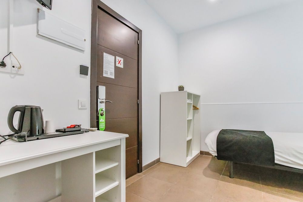 undefined Laramond Barcelona Rooms 2