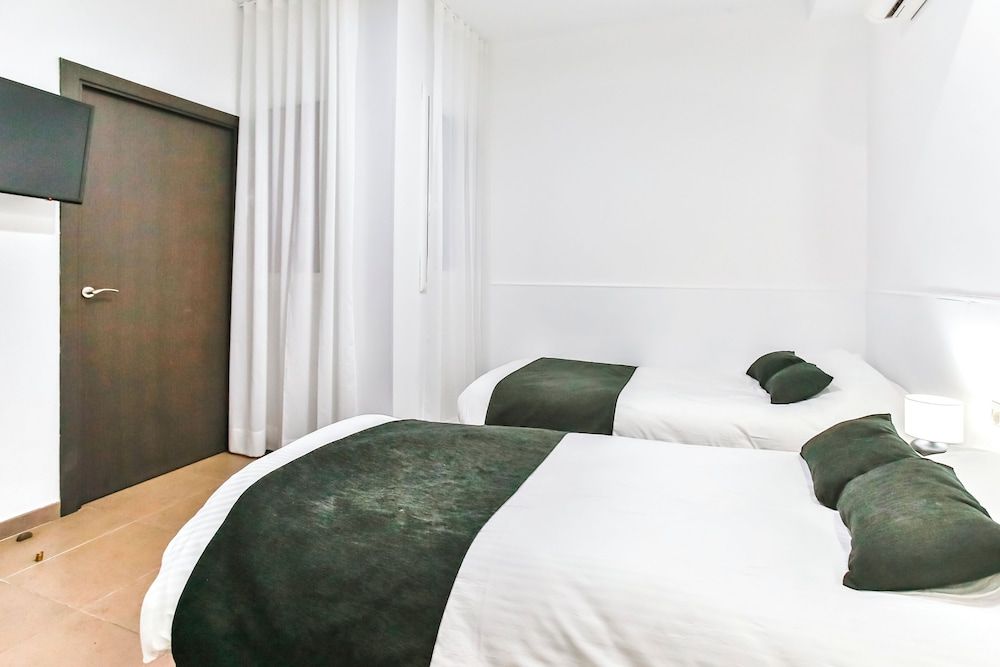 Laramond Barcelona Rooms Twin Room