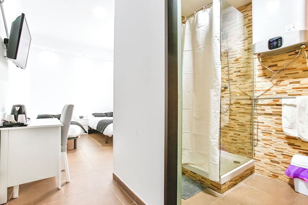 Laramond Barcelona Rooms Twin Room 14