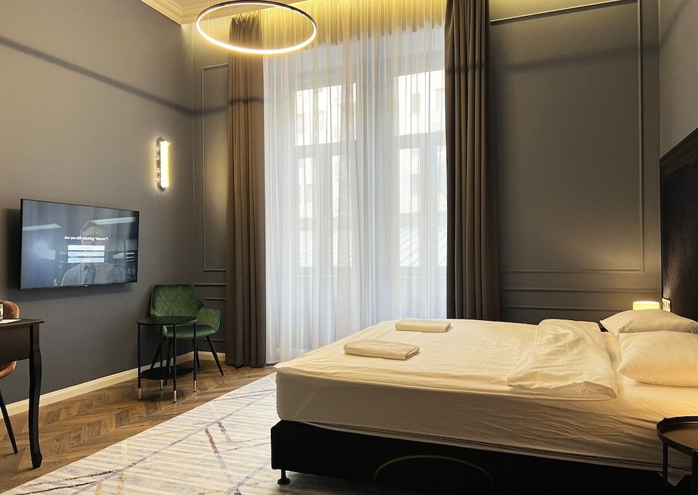 undefined Hotel Rumor 3