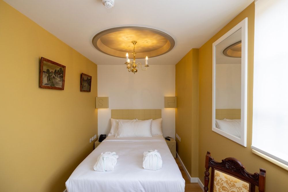 Limehouse Library Hotel Superior Double Room 9