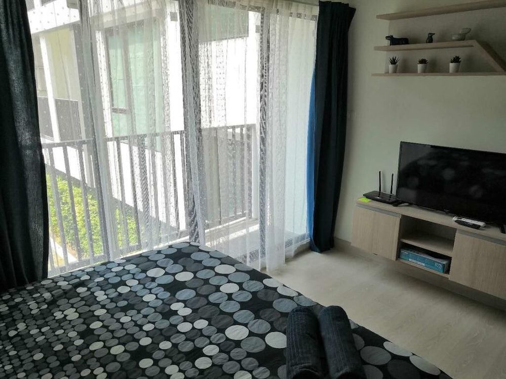 Mono Sukhumvit 50 DownTown Studio 3