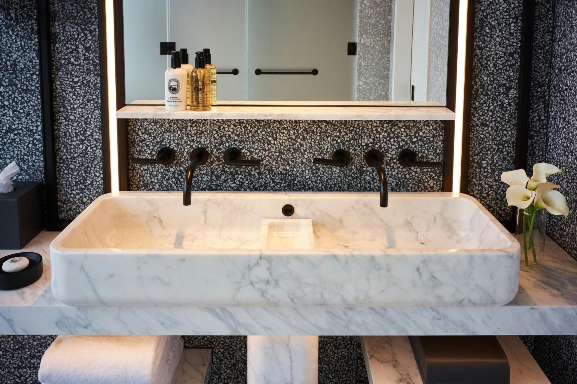 Liberty One-Bedroom King Suite with Sofa Bed and Roll-In Shower - High Floor/Mobility/Hearing Accessible