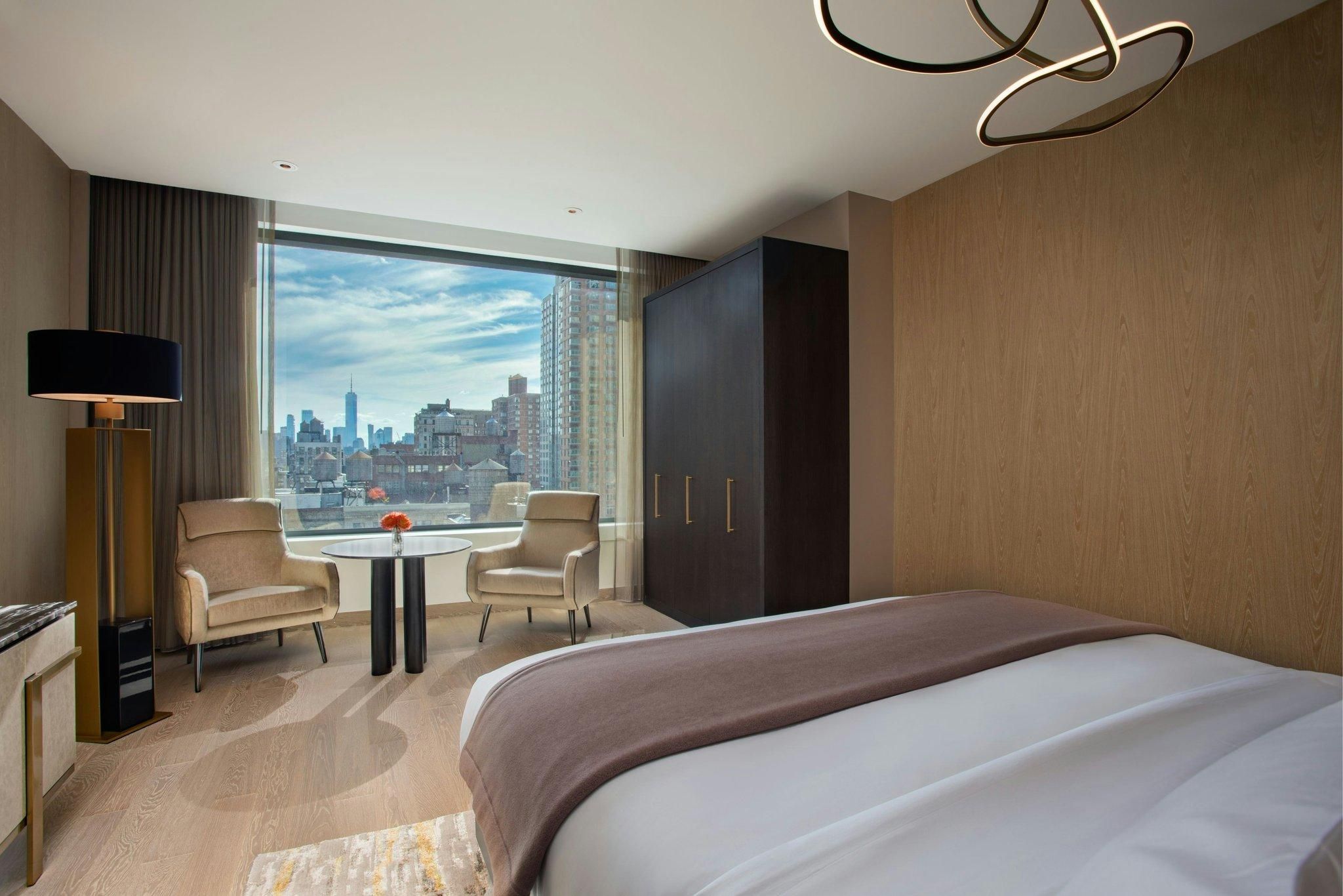 skyline room, guest room, 1 king, high floor