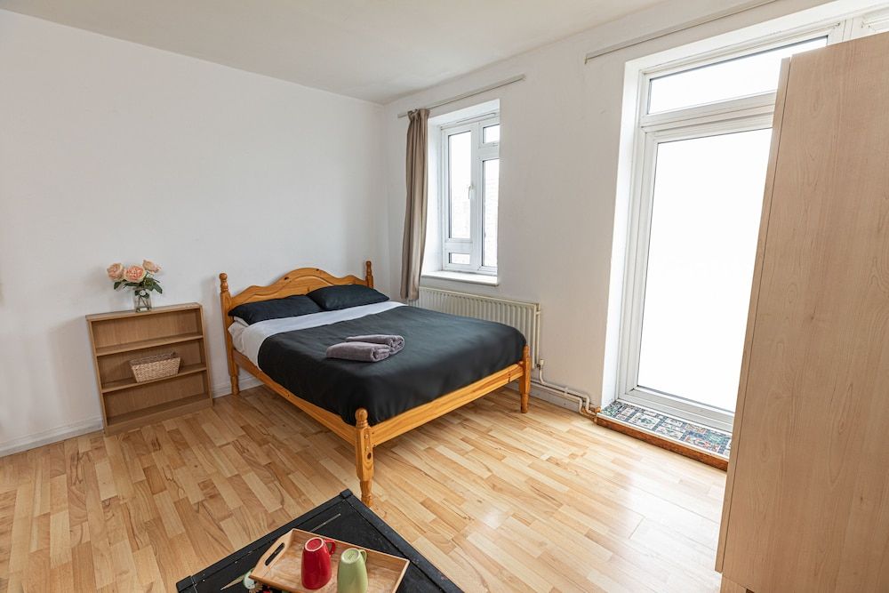 Tower Bridge Accommodation - 5 Double Room 07 - near Tower of London & Shoreditch 5