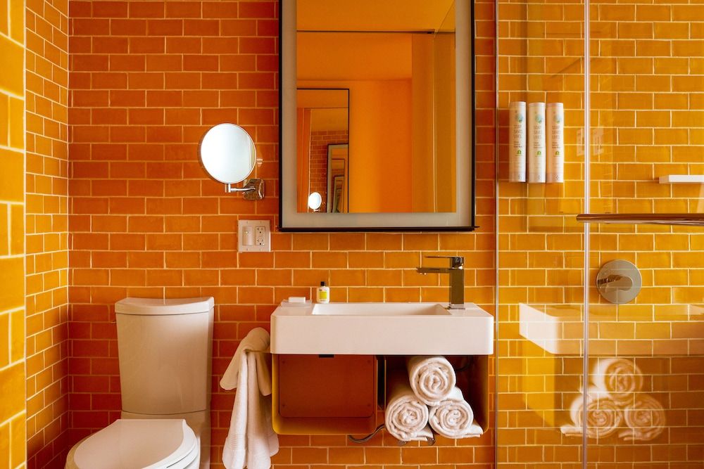 Radio Hotel Studio Suite, 1 King Bed 6